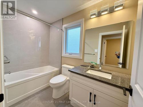 1561 Wright Crescent, London, ON - Indoor Photo Showing Bathroom