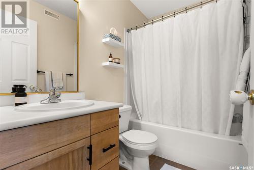 1336 Smishek Drive N, Regina, SK - Indoor Photo Showing Bathroom