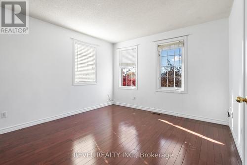 40 Sandford Crescent, Whitby, ON - Indoor Photo Showing Other Room