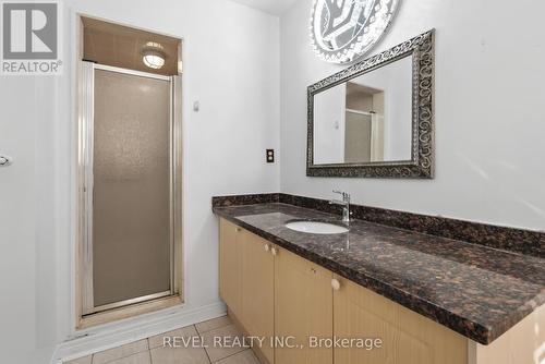 40 Sandford Crescent, Whitby, ON - Indoor Photo Showing Bathroom