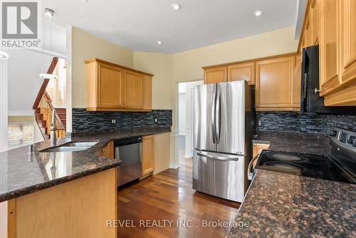 40 Sandford Crescent, Whitby, ON - Indoor Photo Showing Kitchen With Stainless Steel Kitchen With Double Sink