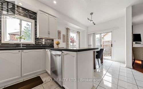 11 Tom Edwards Drive, Whitby, ON - Indoor Photo Showing Kitchen