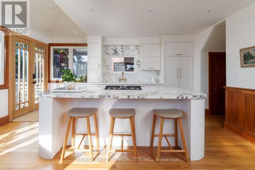 28 Eleventh Street, Toronto, ON - Indoor Photo Showing Kitchen With Upgraded Kitchen