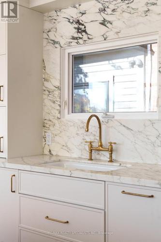 28 Eleventh Street, Toronto, ON - Indoor Photo Showing Kitchen