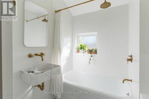 28 Eleventh Street, Toronto, ON - Indoor Photo Showing Bathroom