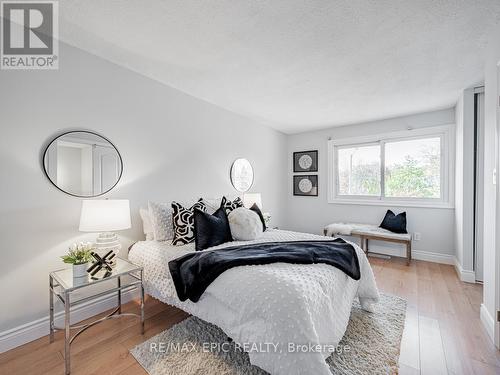 6759 Segovia Road, Mississauga, ON - Indoor Photo Showing Bedroom