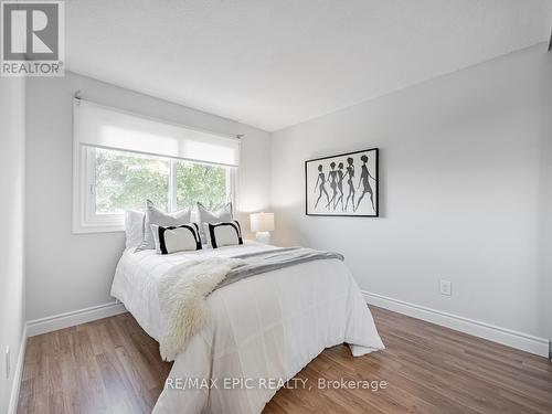 6759 Segovia Road, Mississauga, ON - Indoor Photo Showing Bedroom