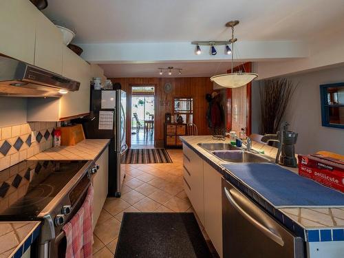 Cuisine - 1850Z Route 219, Saint-Jean-Sur-Richelieu, QC - Indoor Photo Showing Kitchen With Double Sink