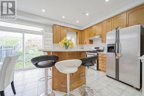 101 Seahorse Avenue, Brampton, ON - Indoor Photo Showing Kitchen