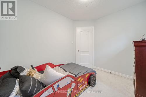 101 Seahorse Avenue, Brampton, ON - Indoor Photo Showing Bedroom