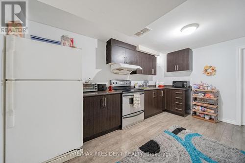 101 Seahorse Avenue, Brampton, ON - Indoor Photo Showing Kitchen