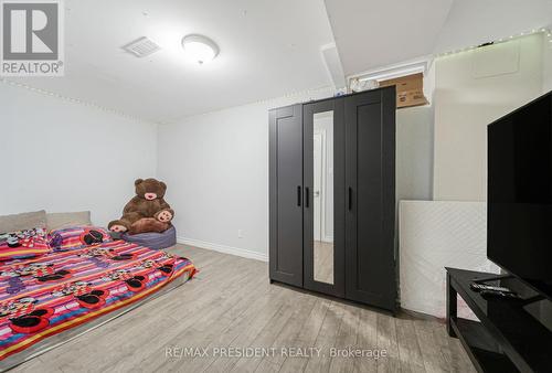 101 Seahorse Avenue, Brampton, ON - Indoor Photo Showing Bedroom