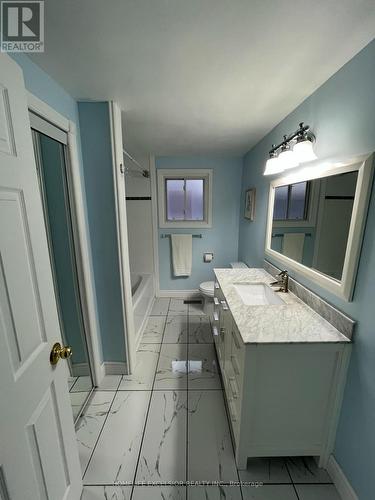 175 Edgehill ( Upper) Crescent, London, ON - Indoor Photo Showing Bathroom