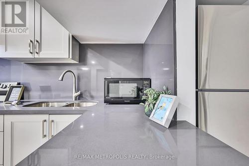 Bsmt - 68 Armitage Crescent, Ajax, ON - Indoor Photo Showing Kitchen With Double Sink