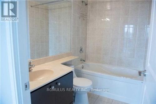 3303 - 60 Absolute Avenue, Mississauga, ON - Indoor Photo Showing Bathroom