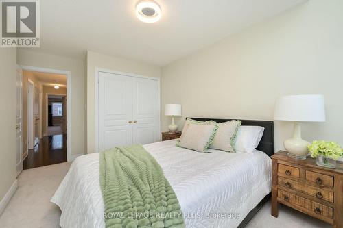 1512 Haws Crescent, Milton, ON - Indoor Photo Showing Bedroom