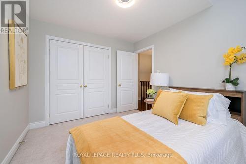 1512 Haws Crescent, Milton, ON - Indoor Photo Showing Bedroom