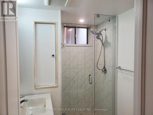 3164 Fieldgate Drive, Mississauga, ON - Indoor Photo Showing Bathroom