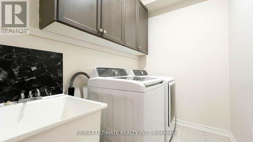 36 Roulette Crescent, Brampton, ON - Indoor Photo Showing Laundry Room