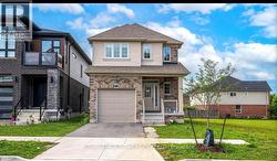 52 MONARCH WOODS DRIVE W  Kitchener, ON N2P 2Y9