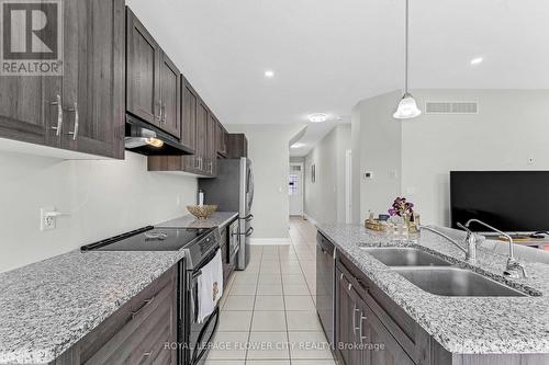 52 Monarch Woods Drive W, Kitchener, ON - Indoor Photo Showing Kitchen With Double Sink With Upgraded Kitchen