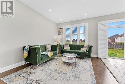 52 Monarch Woods Drive W, Kitchener, ON - Indoor Photo Showing Living Room