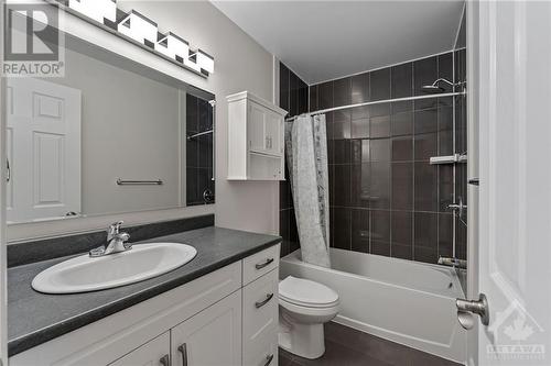 8 Pearl Street Unit#205, Smiths Falls, ON - Indoor Photo Showing Bathroom