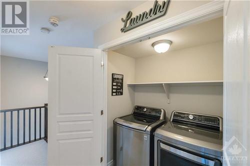 760 Carnelian Crescent, Ottawa, ON - Indoor Photo Showing Laundry Room