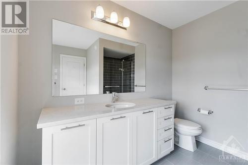 760 Carnelian Crescent, Ottawa, ON - Indoor Photo Showing Bathroom