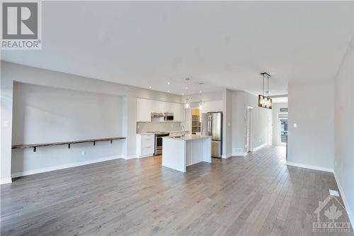 760 Carnelian Crescent, Ottawa, ON - Indoor Photo Showing Kitchen