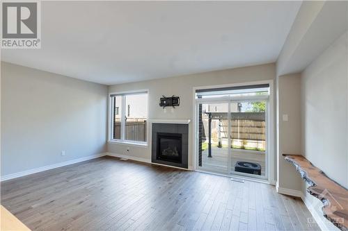 760 Carnelian Crescent, Ottawa, ON - Indoor Photo Showing Living Room With Fireplace