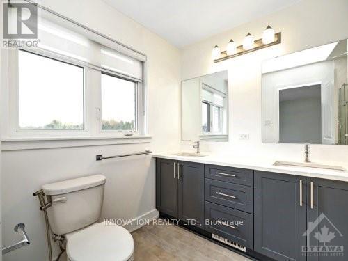 2337 Goldhawk Drive, Ottawa, ON - Indoor Photo Showing Bathroom