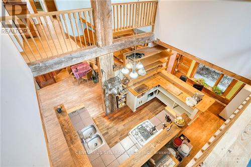 2253 South Lavant Road, Lanark Highlands, ON - Indoor Photo Showing Other Room