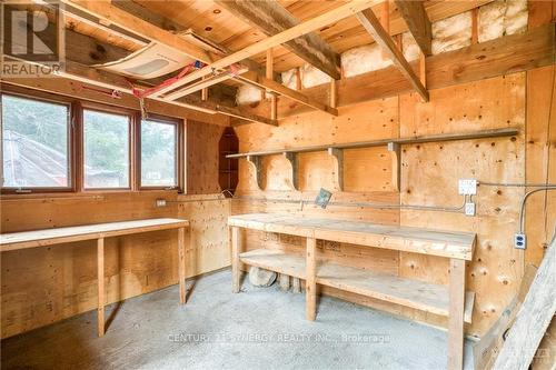 2253 South Lavant Road, Lanark Highlands, ON - Indoor Photo Showing Other Room