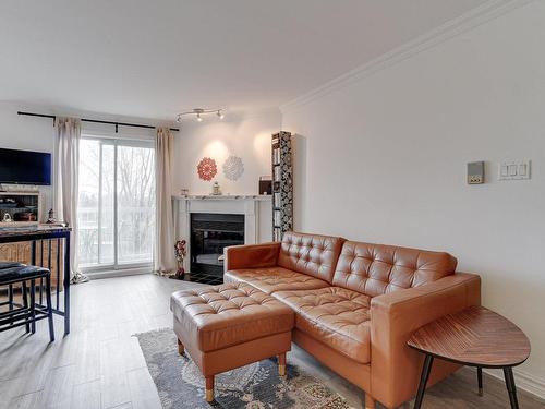 Salon - 6-270 Rue De La Rivière, Sainte-Thérèse, QC - Indoor Photo Showing Living Room With Fireplace