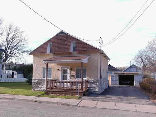 FaÃ§ade - 800 Rue Nadeau, Shawinigan, QC - Outdoor With Deck Patio Veranda