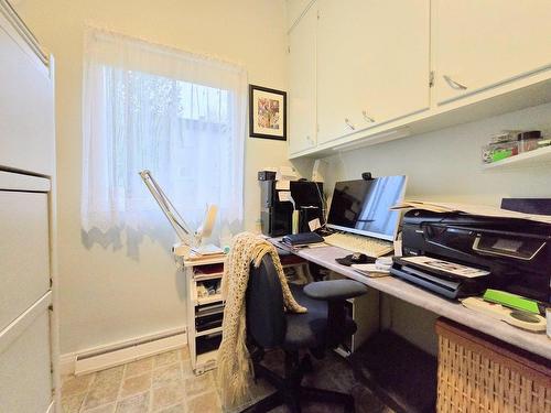 Bureau - 800 Rue Nadeau, Shawinigan, QC - Indoor Photo Showing Office