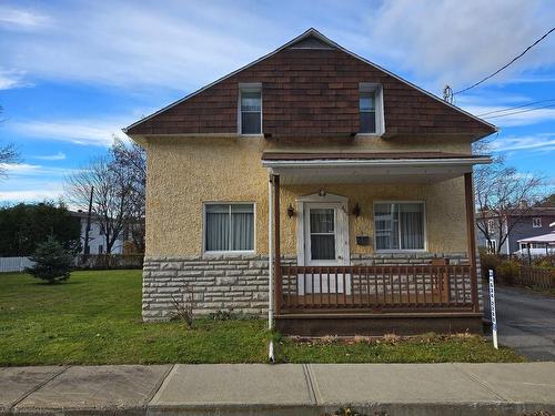 FaÃ§ade - 800 Rue Nadeau, Shawinigan, QC - Outdoor With Deck Patio Veranda