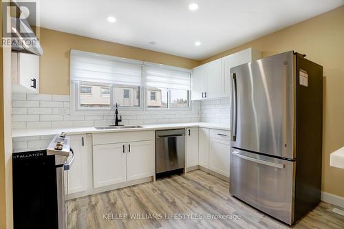 1206 Limberlost Road, London, ON - Indoor Photo Showing Kitchen