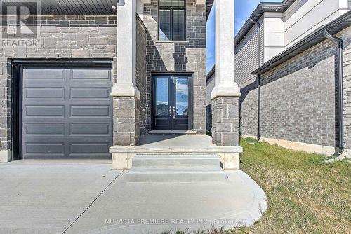 2916 Lemieux Walk, London, ON - Outdoor