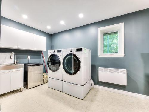 Salle de lavage - 301 Ch. Éloi, Piedmont, QC - Indoor Photo Showing Laundry Room