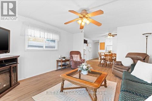 13 Dove Lane, Quinte West, ON - Indoor Photo Showing Living Room