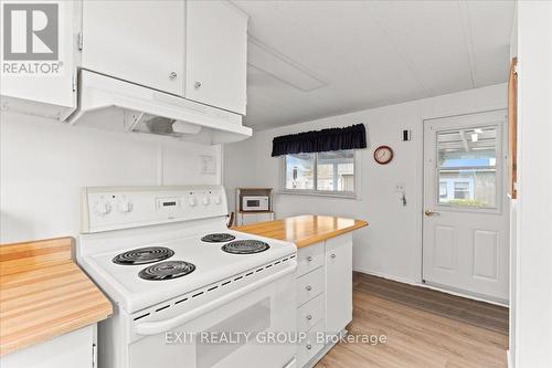 13 Dove Lane, Quinte West, ON - Indoor Photo Showing Kitchen