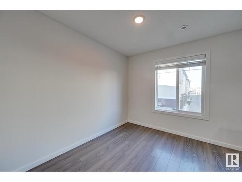 #7 2215 24 St Nw, Edmonton, AB - Indoor Photo Showing Other Room