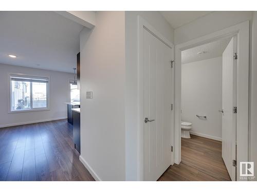 #7 2215 24 St Nw, Edmonton, AB - Indoor Photo Showing Other Room