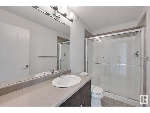 #7 2215 24 St Nw, Edmonton, AB - Indoor Photo Showing Bathroom