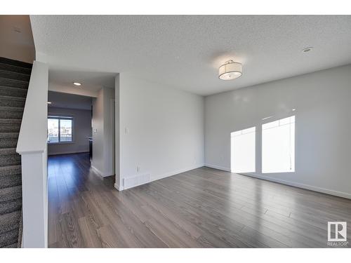 #7 2215 24 St Nw, Edmonton, AB - Indoor Photo Showing Other Room