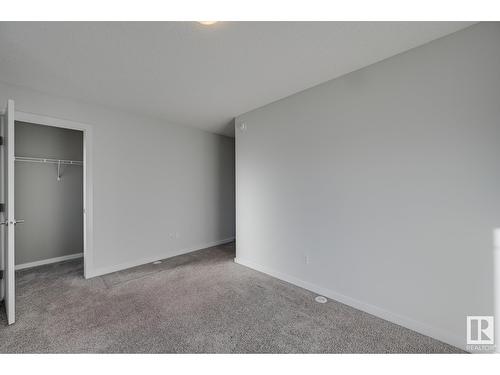 #6 2215 24 St Nw, Edmonton, AB - Indoor