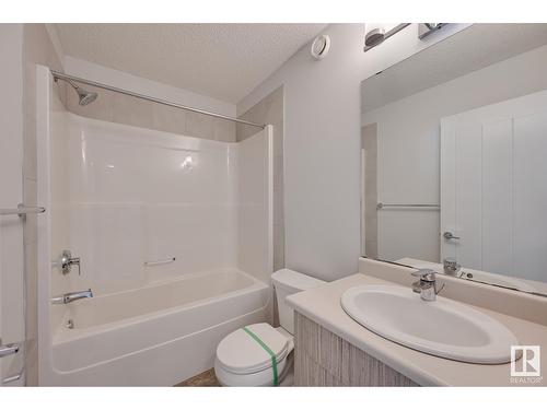 #6 2215 24 St Nw, Edmonton, AB - Indoor Photo Showing Bathroom