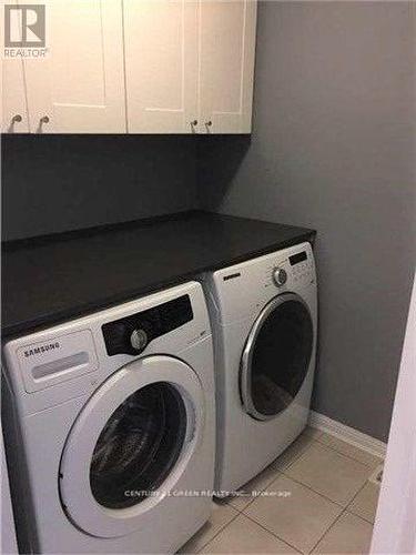 1048 Haxton Heights, Milton, ON - Indoor Photo Showing Laundry Room